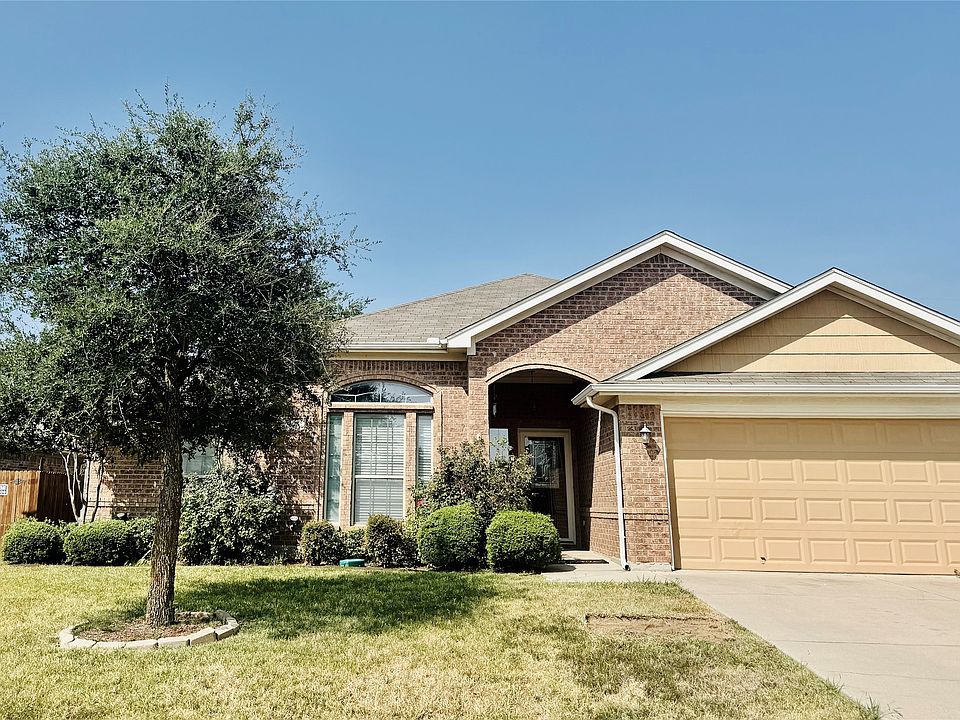 1st image of 608 W Sheila Cir