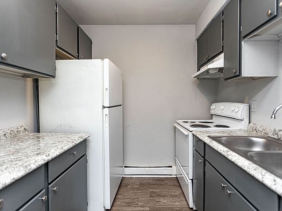 2nd image of 1203 Hillside Ave #D1