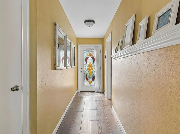 5631 Wood Climb St, San Antonio, TX 78233