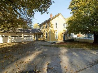 123 Ewing St, Le Claire, IA 52753