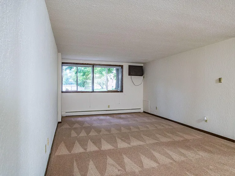 St. Cloud Terrace — Photo 10