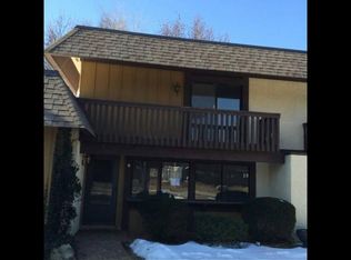 1401 Heritage Lndg, Saint Charles, MO 63303
