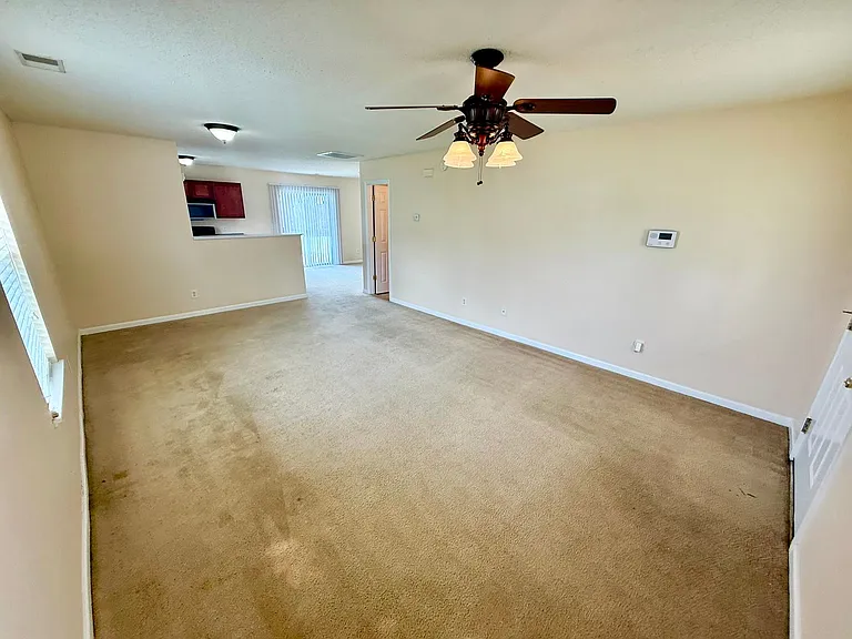 1700 Polaris Dr — Photo 2