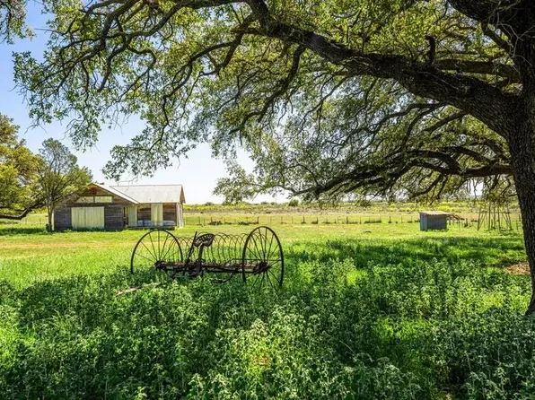 9 Ranch Rd #385, Junction, TX 76849