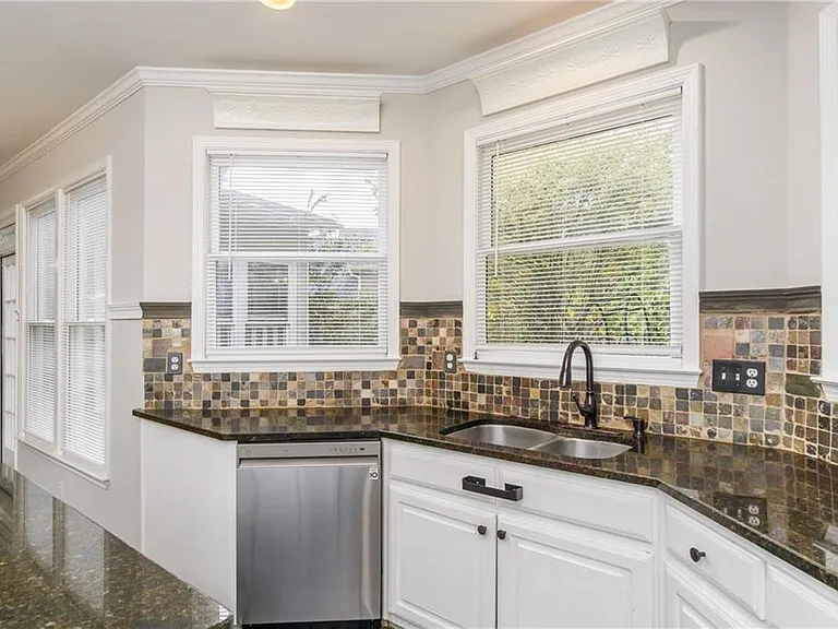 6710 Timber Cove Point — Photo 8