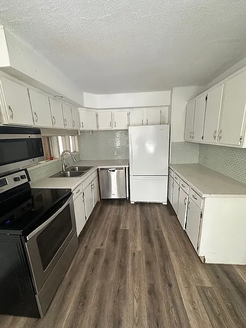 2 bed, 980 sqft, $1,360 — Photo 2
