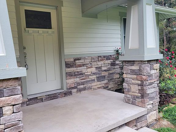 2nd image of 432 Wyndom Dr