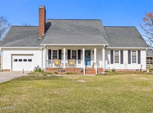 518 Ridge Dr, Winterville, NC 28590