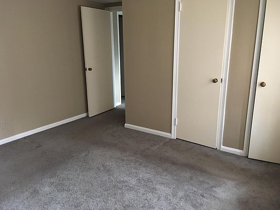 5th image of 15875 Van Aken Blvd APT 102C