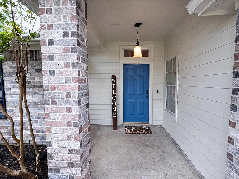 21510 Forest Colony Dr — Photo 2