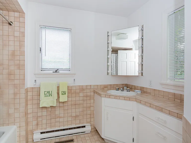 49 Georgica Rd — Photo 15