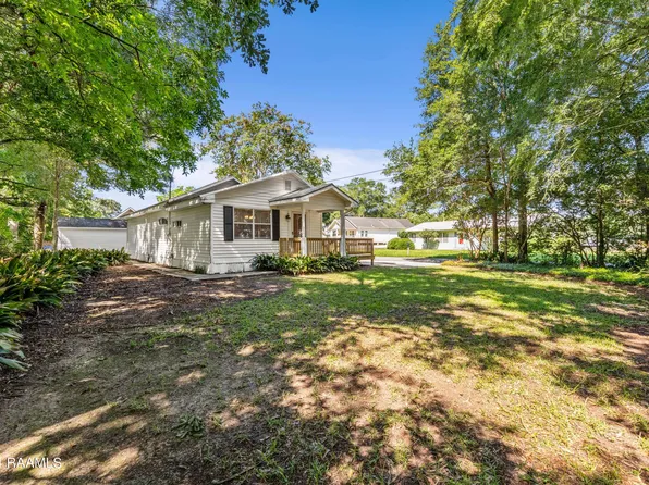 1923 Blake St, Abbeville, LA 70510