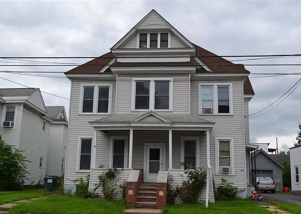 1st image of 135 N Main St