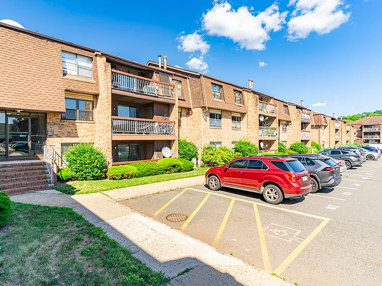 1719 Raspberry Ct #1719 — Photo 4
