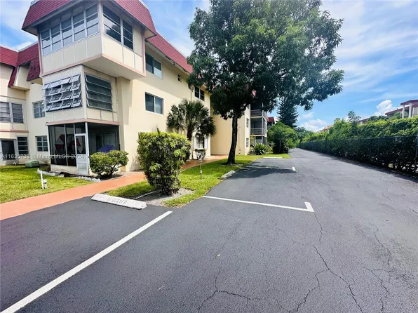 3071 NW 47th Ter APT 123, Lauderdale Lakes, FL 33313