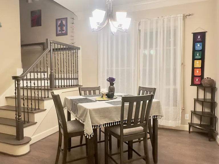2427 N Mystic Mdw — Photo 2