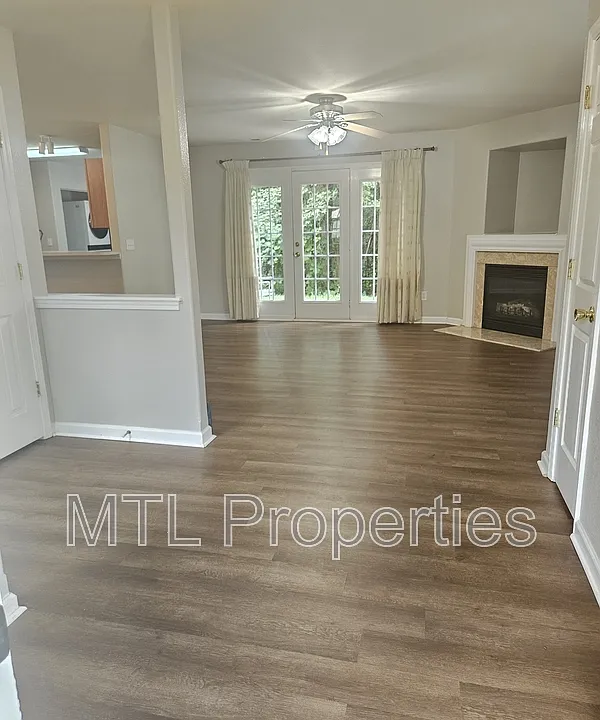 2604 Cochrane Dr
