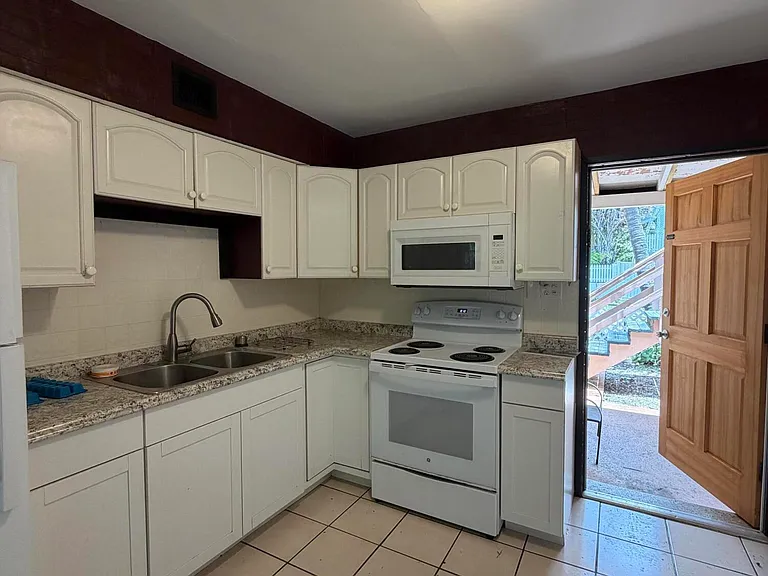 1614 Dennis St #B — Photo 8