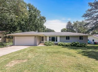 1710 Lindig St, Falcon Heights, MN 55113