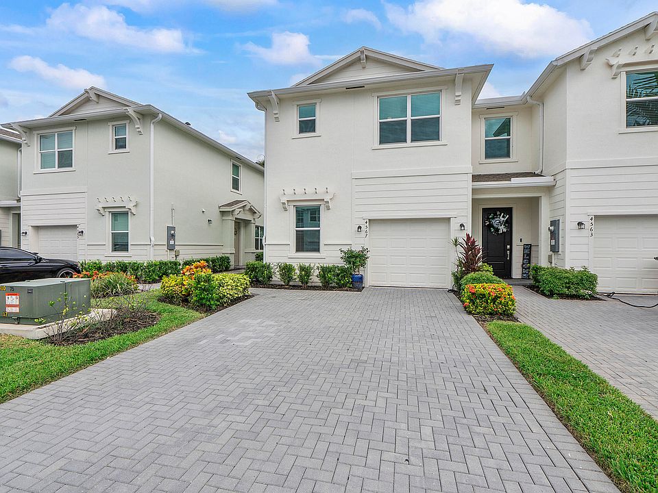 1st image of 4567 Hollister Avenue