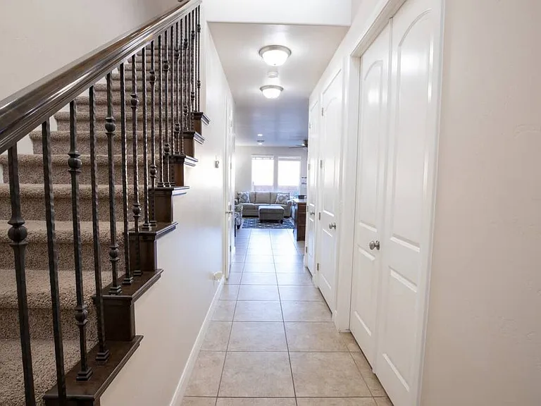 E Razor Ridge Dr — Photo 20