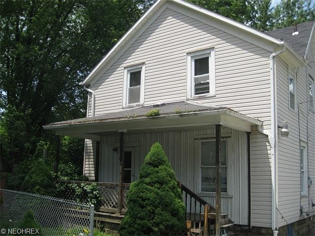 1st image of 1055 Arlington Pl