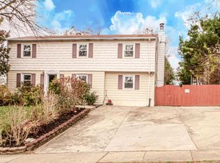 2220 Grundy Rd, Woodbridge, VA 22191