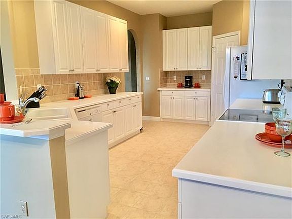 4th image of 14001 W Hyde Park Dr