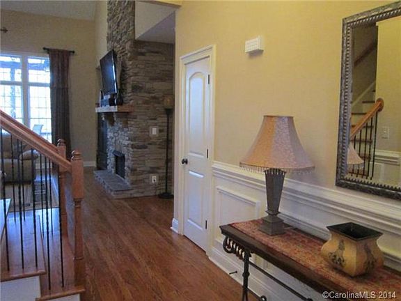 2nd image of 5457 Dolphin Ln