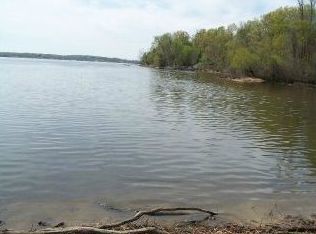 Red Bud Ln, Big sandy, TN 38221