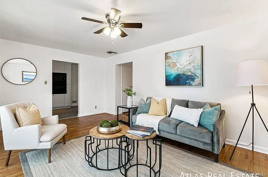 Bright, Spacious, and Full of Character Your Perfect Denver Home Awaits! — Photo 2