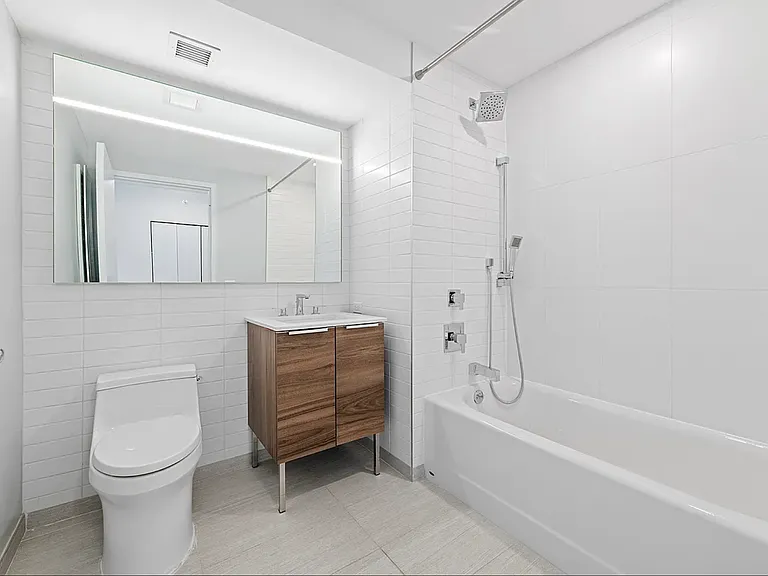 171 Suffolk St #7K — Photo 9