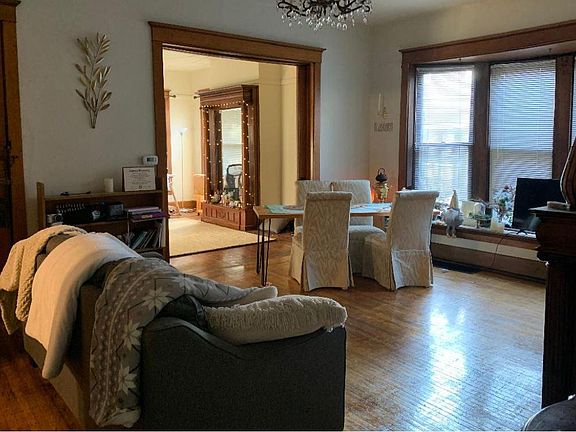 5th image of 616 E New York St APT 1