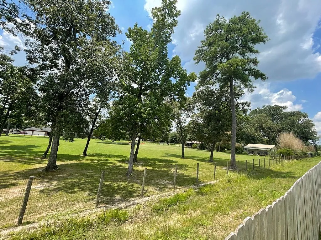 4 bed, 3.0 bath, 2214 sqft, $2,650 — Photo 2