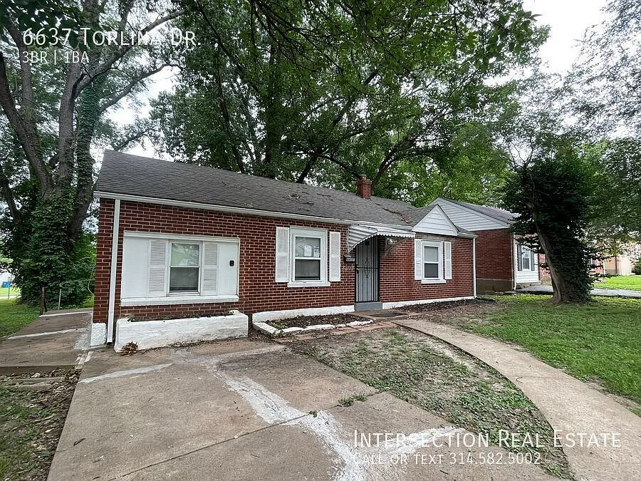 Section 8 Accepted - 3Bed/1Bath Fully Renovated Home in Berkeley, MO — Photo 2