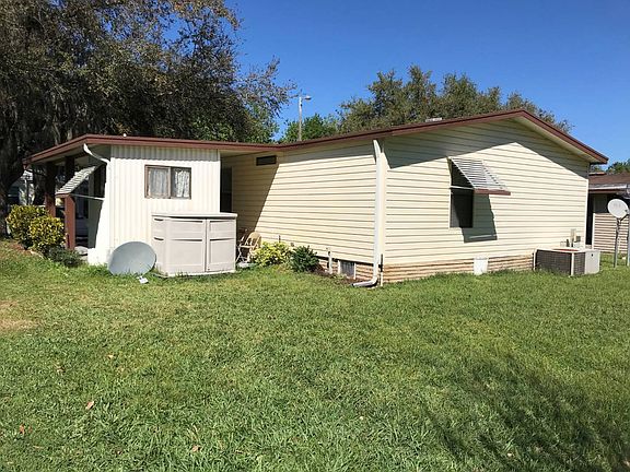 4th image of 680 N Edgewater Dr