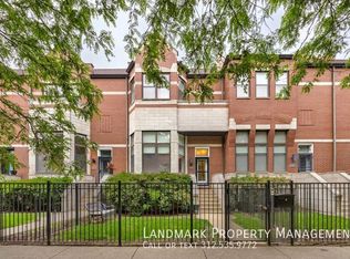 838 E 45th St, Chicago, IL 60653