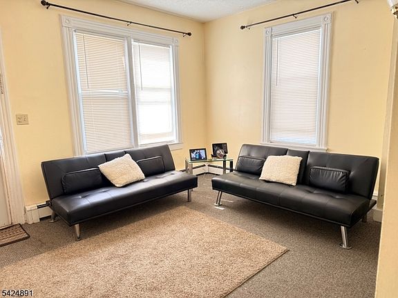 5th image of 119 King St