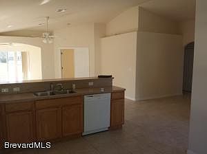 3rd image of 468 Macon Dr