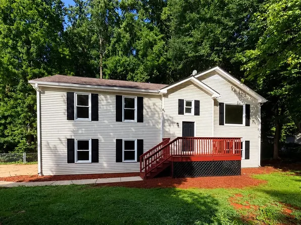 846 Georgetown Dr, Winder, GA 30680