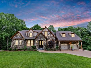1334 Twin Oaks Ln, Greenbrier, TN 37073