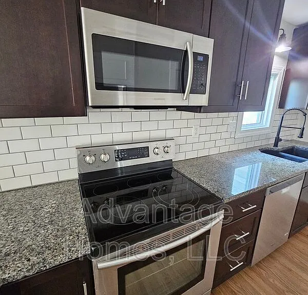 4619 Bell St — Photo 26
