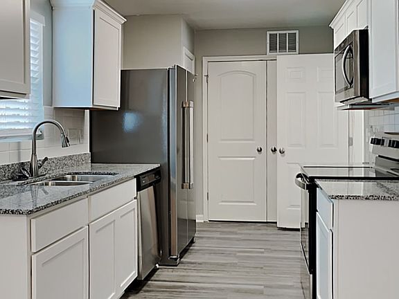 4th image of 3804 Miller Dr #7