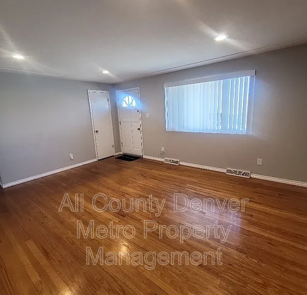 5615 Jellison St — Photo 3