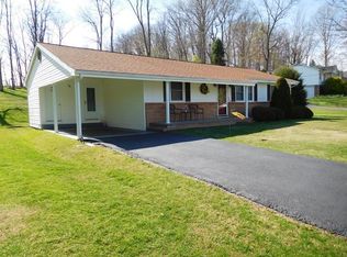 286 Fox Fire Rd, Max Meadows, VA 24360