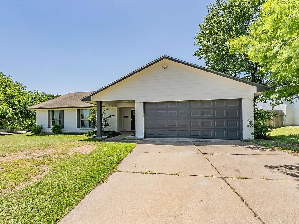 2034 Cedarwood Dr