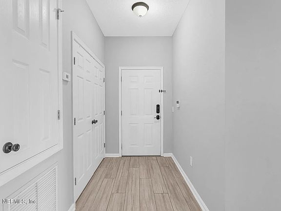 4th image of 7801 Point Meadows Dr Unit 7401