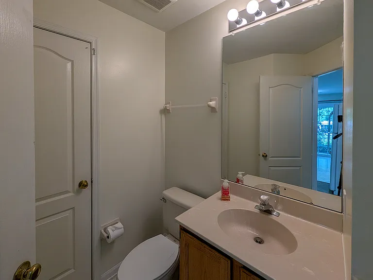 7102 Union Ct — Photo 9