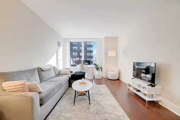 Rented by Compass | media 1