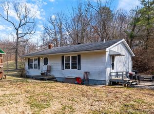 513 Tomahawk Ln, New Albany, IN 47150